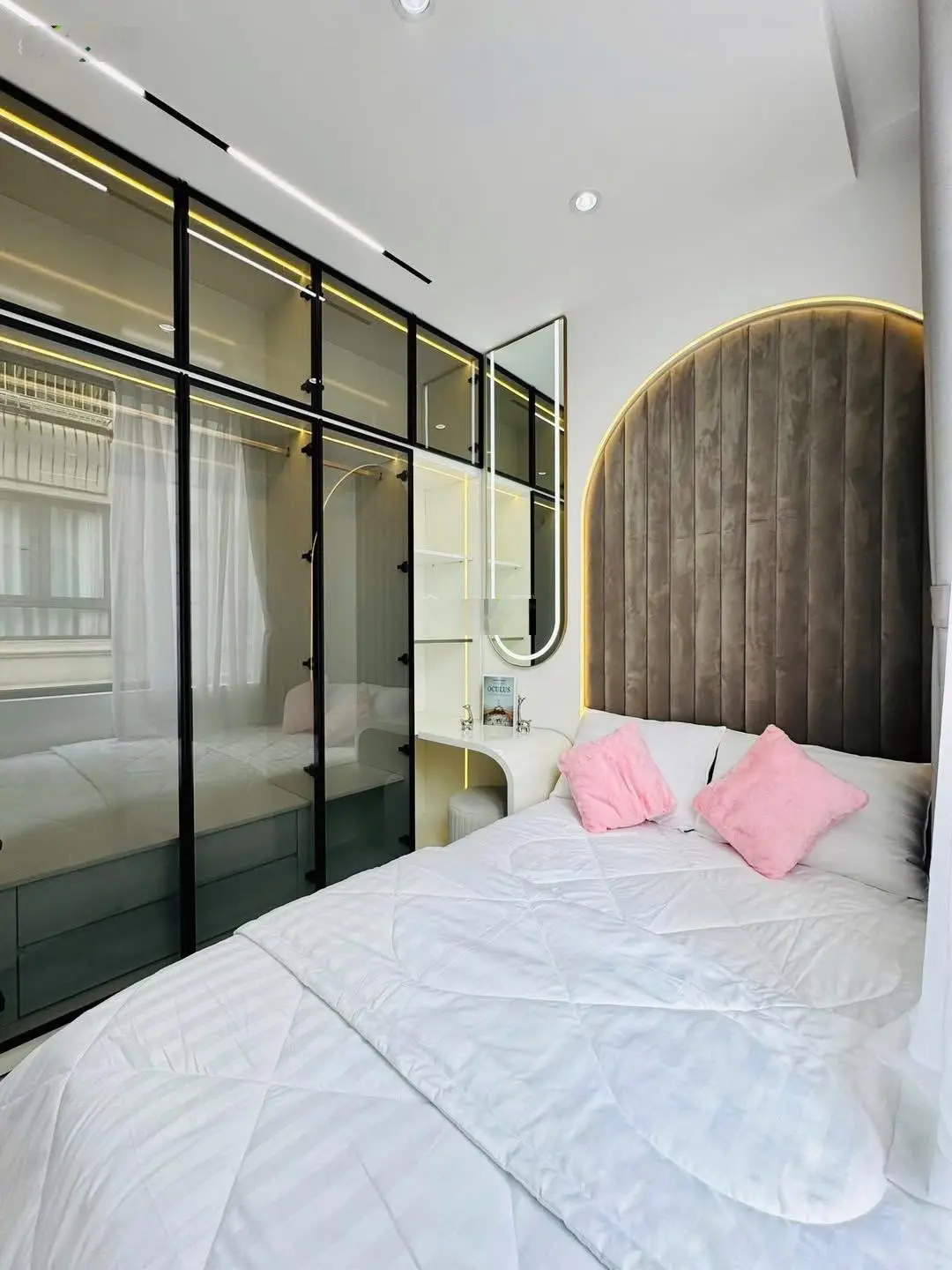 Bán nhà Ngô Tất Tố P19 Bình Thạnh gần THCS Phú Mỹ, giá 3tỷ840 DT 72m2, còn HĐ thuê 20tr/th