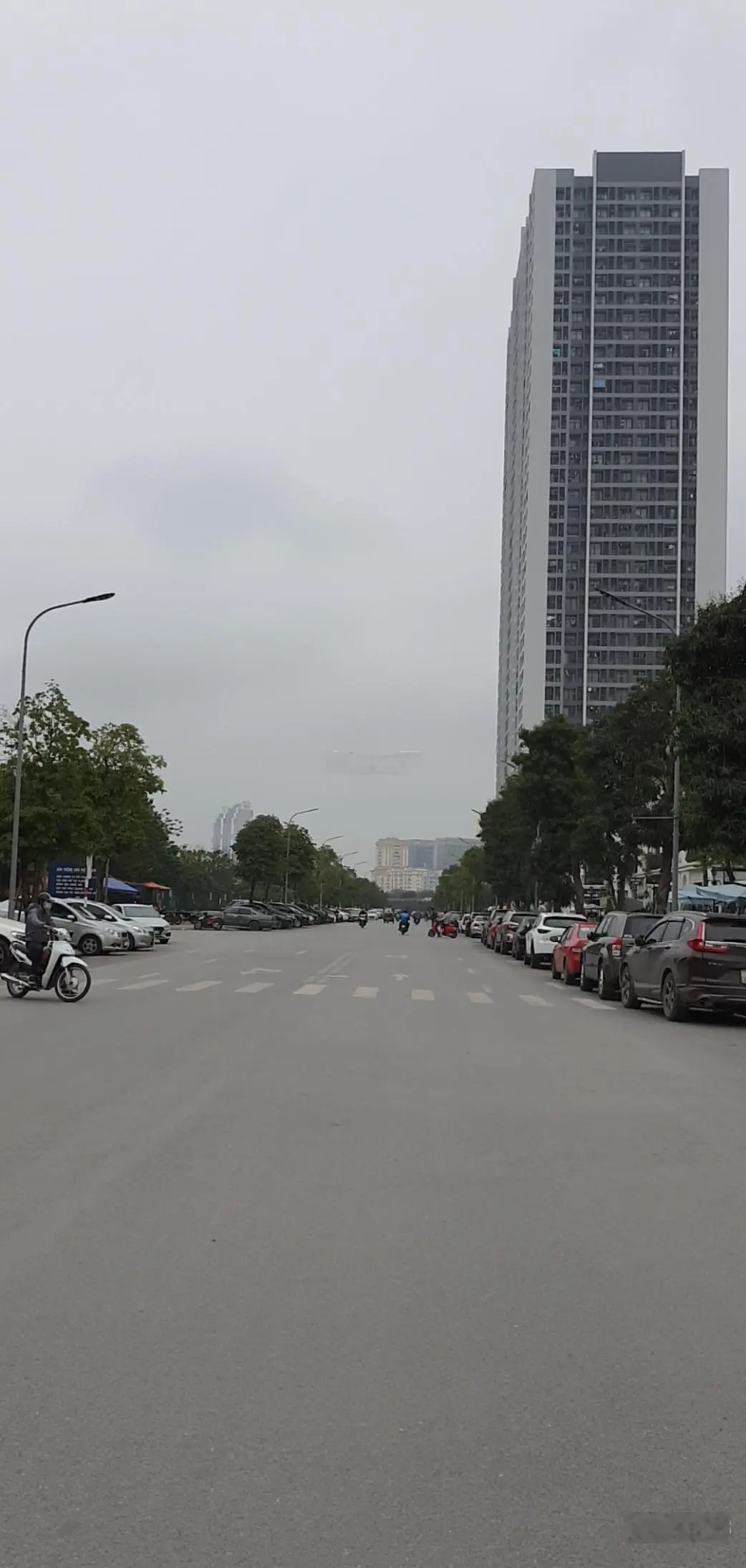 Bán BT khu đô thị đường đôi Lão Thành Trần Kim Xuyến, DT 210m2 mặt tiền 14m