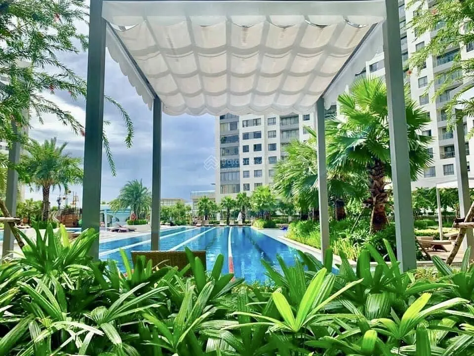 Bán căn hộ sân vườn 3PN tại Đảo Kim Cương. Tổng diện tích nhà và vườn 187m2. Giá bán chỉ 16.5 tỷ,