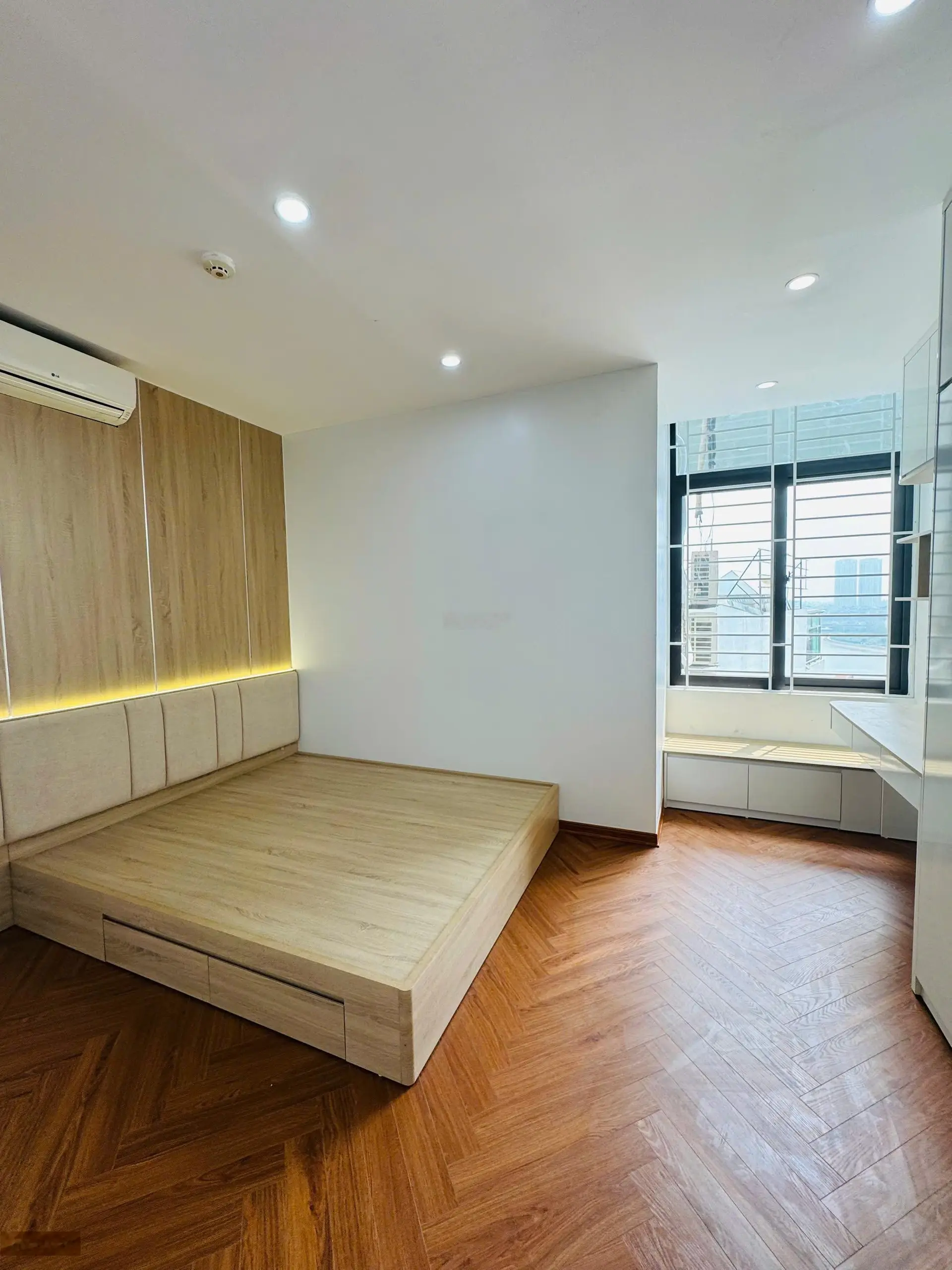 Em cần bán 3 ngủ tòa Licogi Đại Từ - Hoàng Mai. Diện tích 110 m2 thiết kế 3 ngủ 2 vệ sinh.DT:110m2