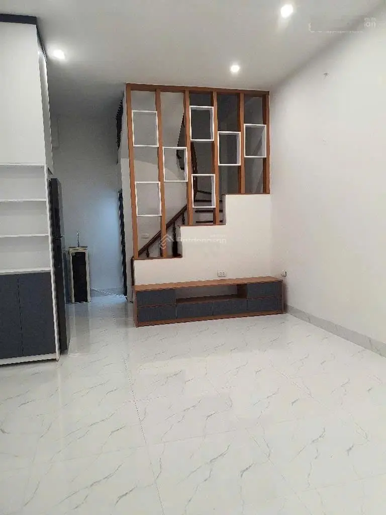 Bán nhà cách mặt phố khâm thiên 10m gần Ô chợ Dừa. Dt 28mx4 tầng. Giá 4.75 tỷ