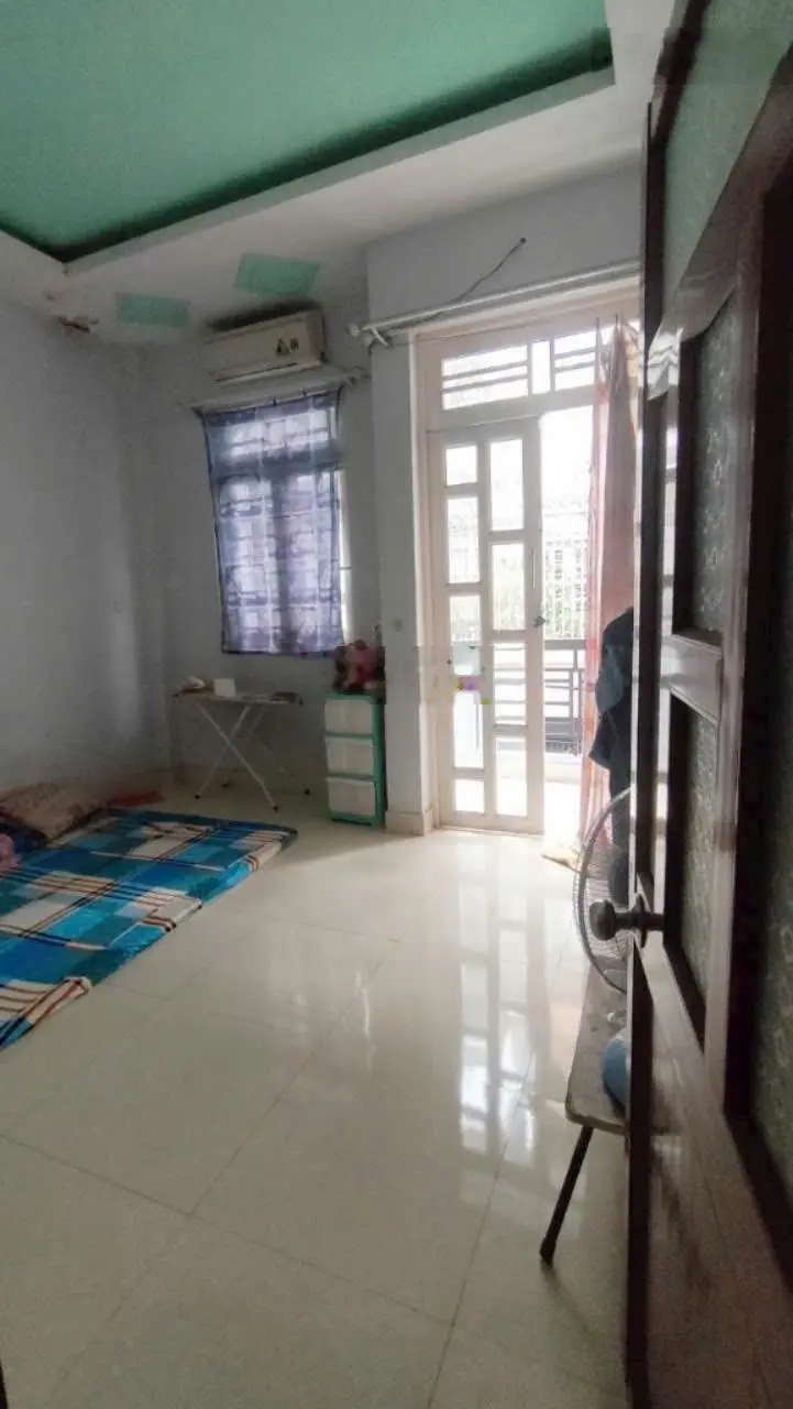 Chỉ 4 tỷ - căn giá tốt hiếm khu vực - 40m2 - 2 tầng - đường xe hơi tránh - trung tâm quận 12