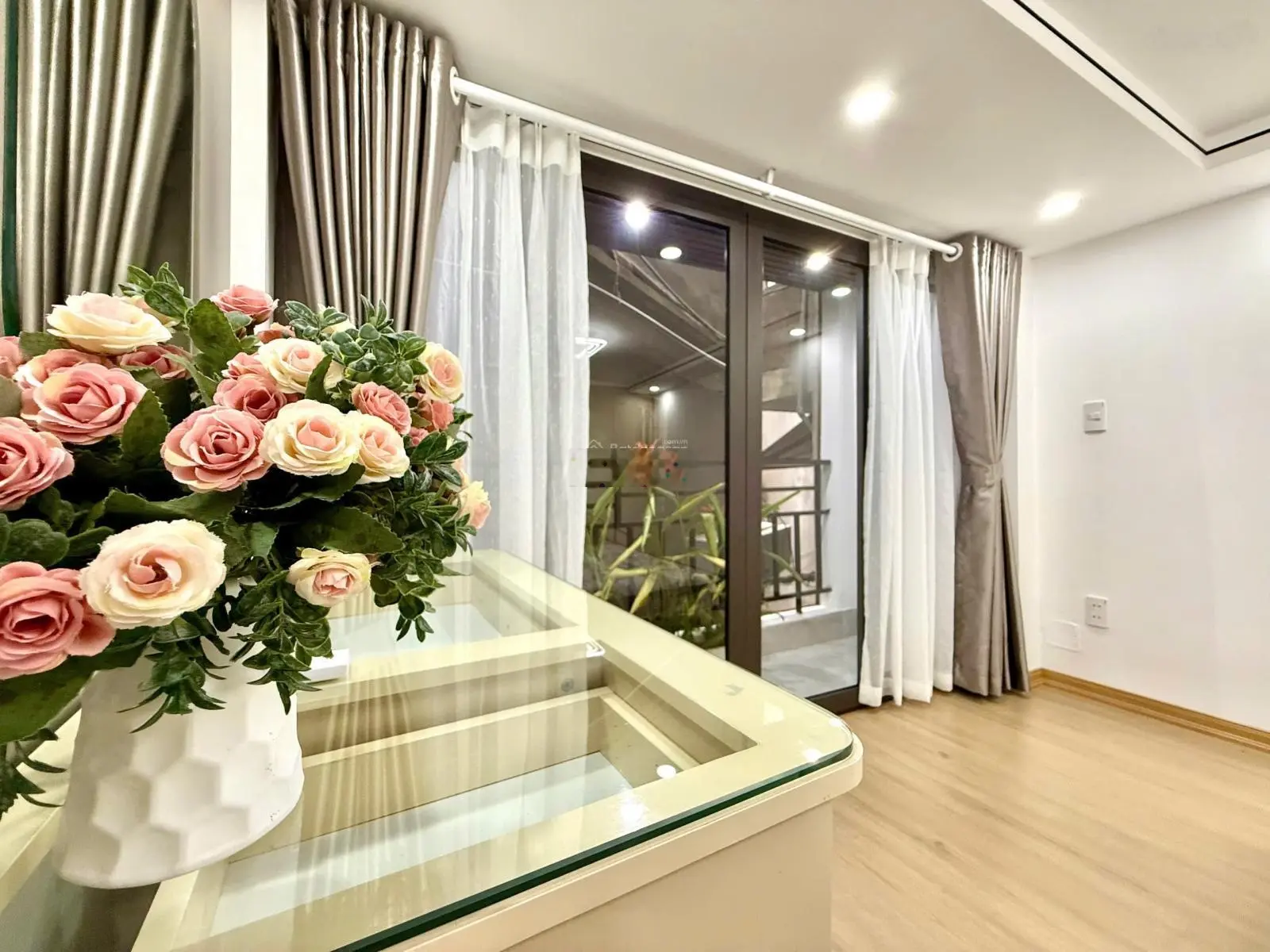 Sổ Đỏ tên tôi cần bán nhà phố TRUNG PHỤNG XÃ ĐÀN 29m2 4T 60m ra phố SĐCC giá nhỉnh 5 Tỷ
