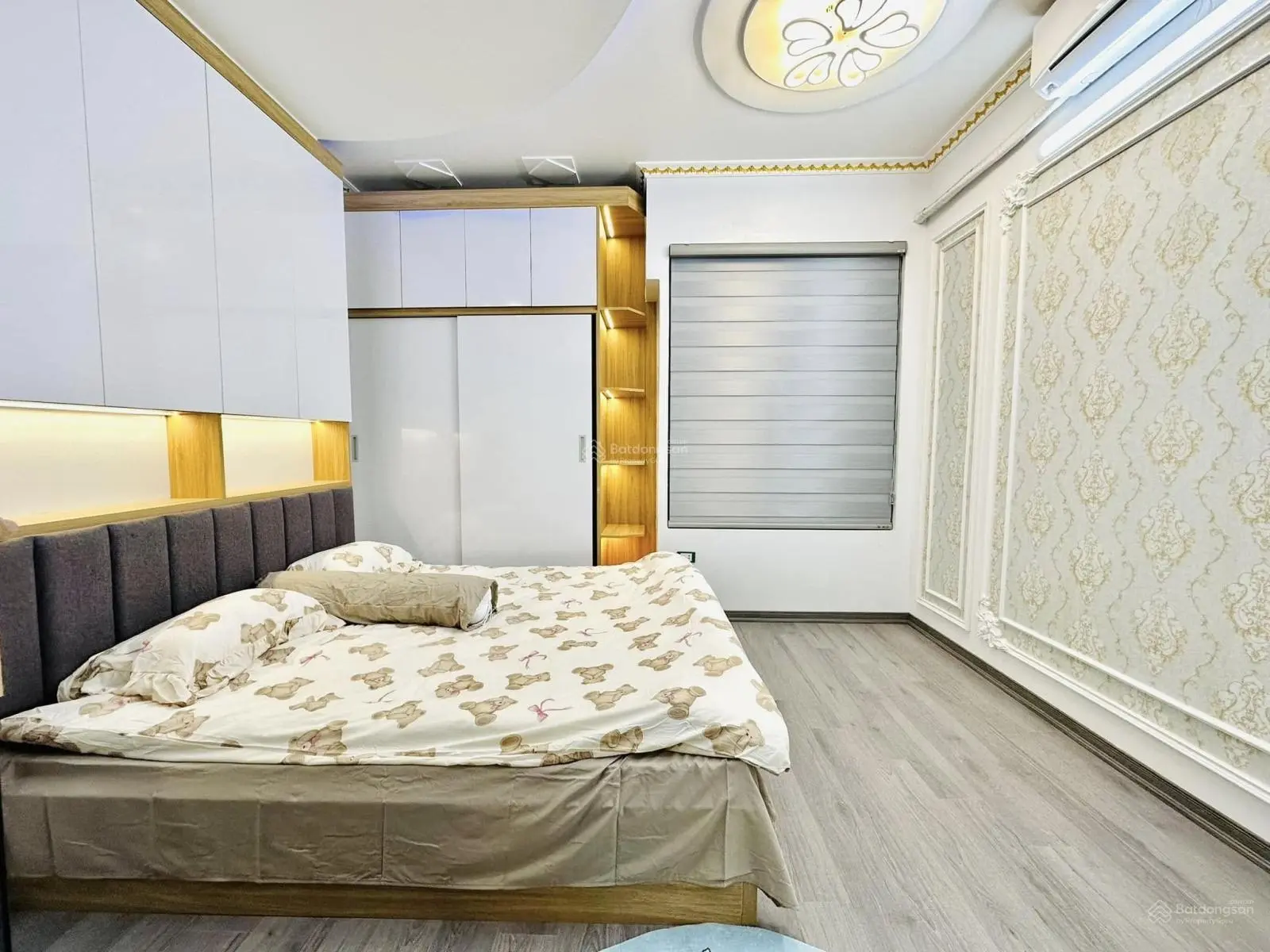 Nhà phân lô lạc trung- yên lạc - ô tô đỗ cửa vào nhà- kinh doanh nhỏ-hbt