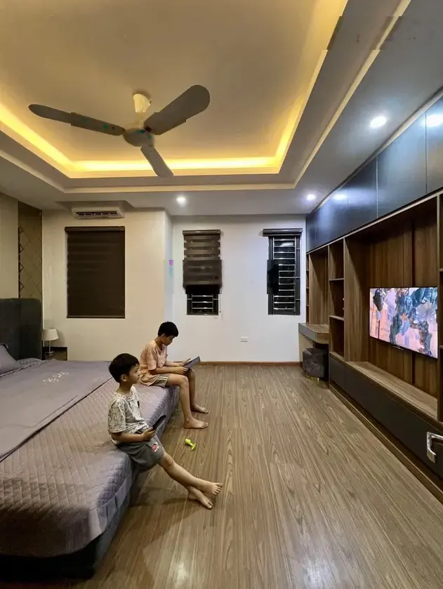 Siêu Hiếm! Nhà Trần Bình, Cầu Giấy - ô tô vào nhà - 56m - mặt tiền 5,4m- nhỉnh 14 tỷ .