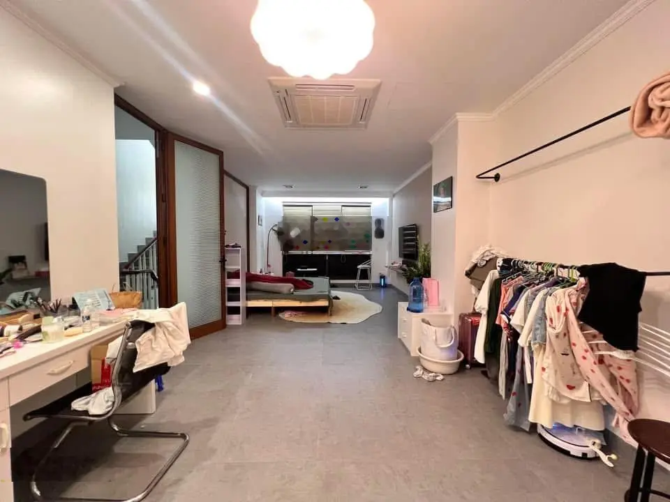 Bán nhà liền kề phố Lâm Hạ, Long Biên 8 tầng thang máy, vỉa hè rộng, kinh doanh đỉnh