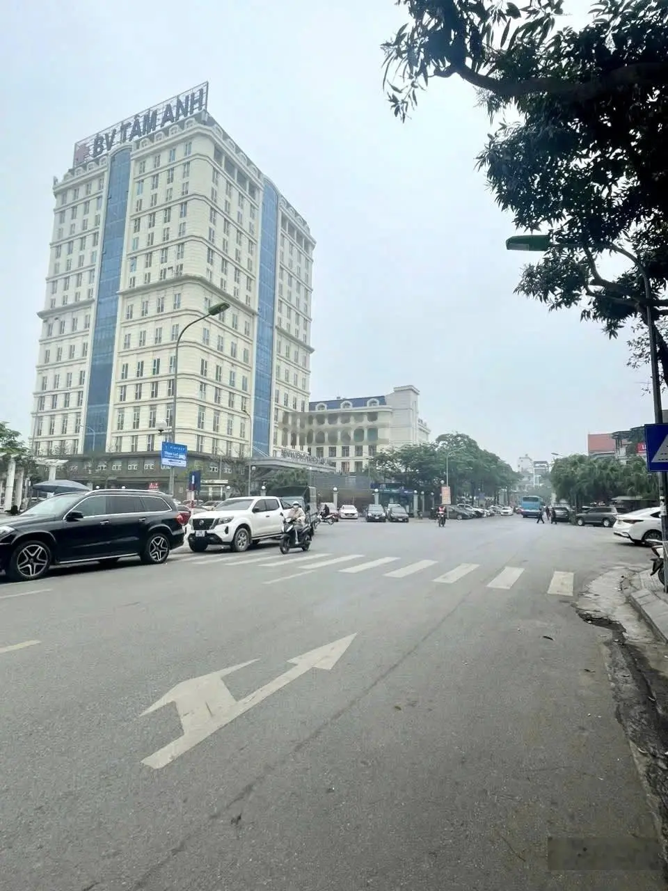 Bán GẤP nhà 5 Tầng - 3 PN - Phố Hồng Tiến - Long Biên - Giá Cực Tốt Chỉ Với 7,45 Tỷ