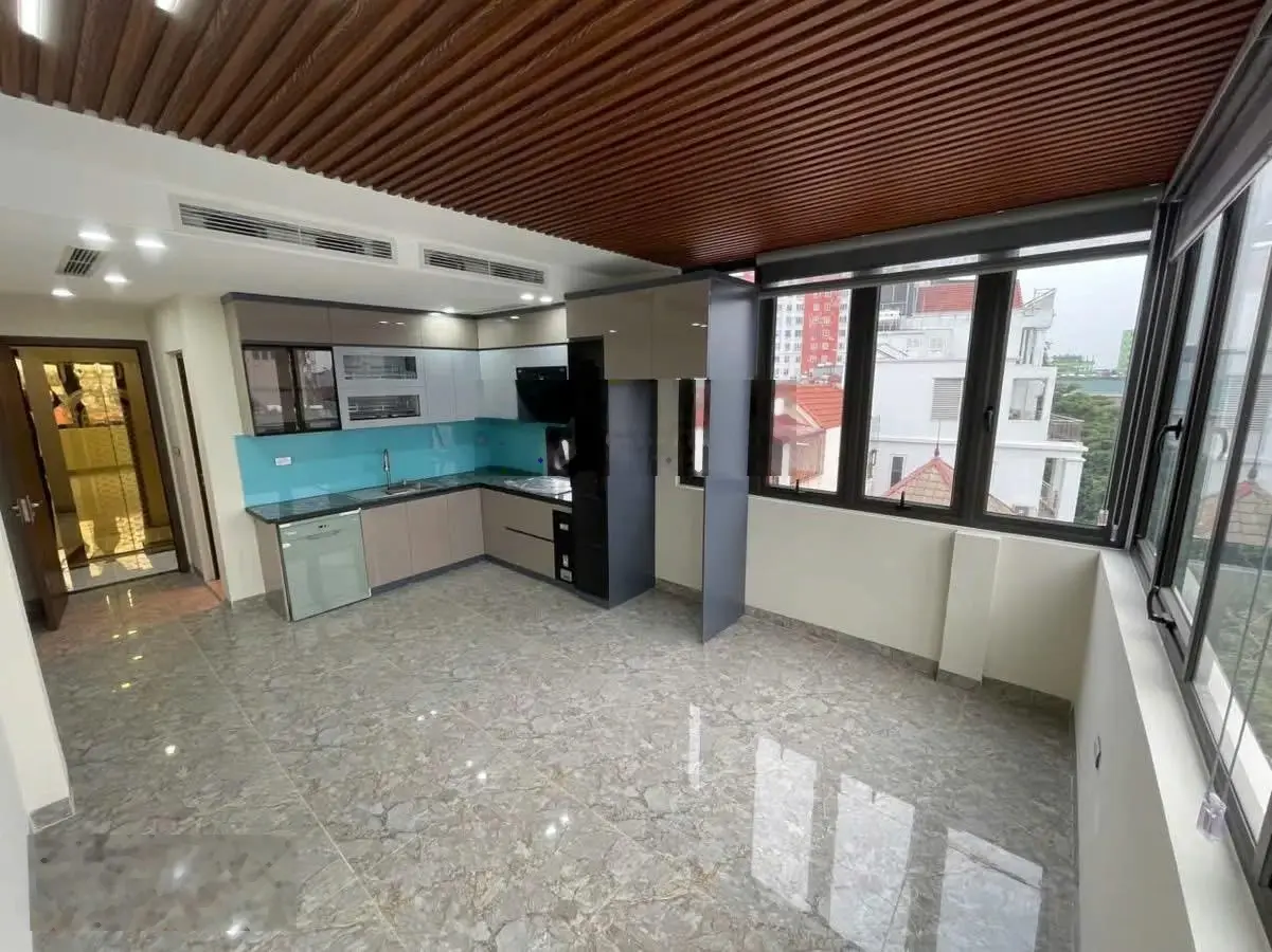 Siêu phẩm - Ngọc Lâm - LB - gara 7 chỗ - lô góc - 7 tầng thang máy - xây mới kinh doanh ô tô thông