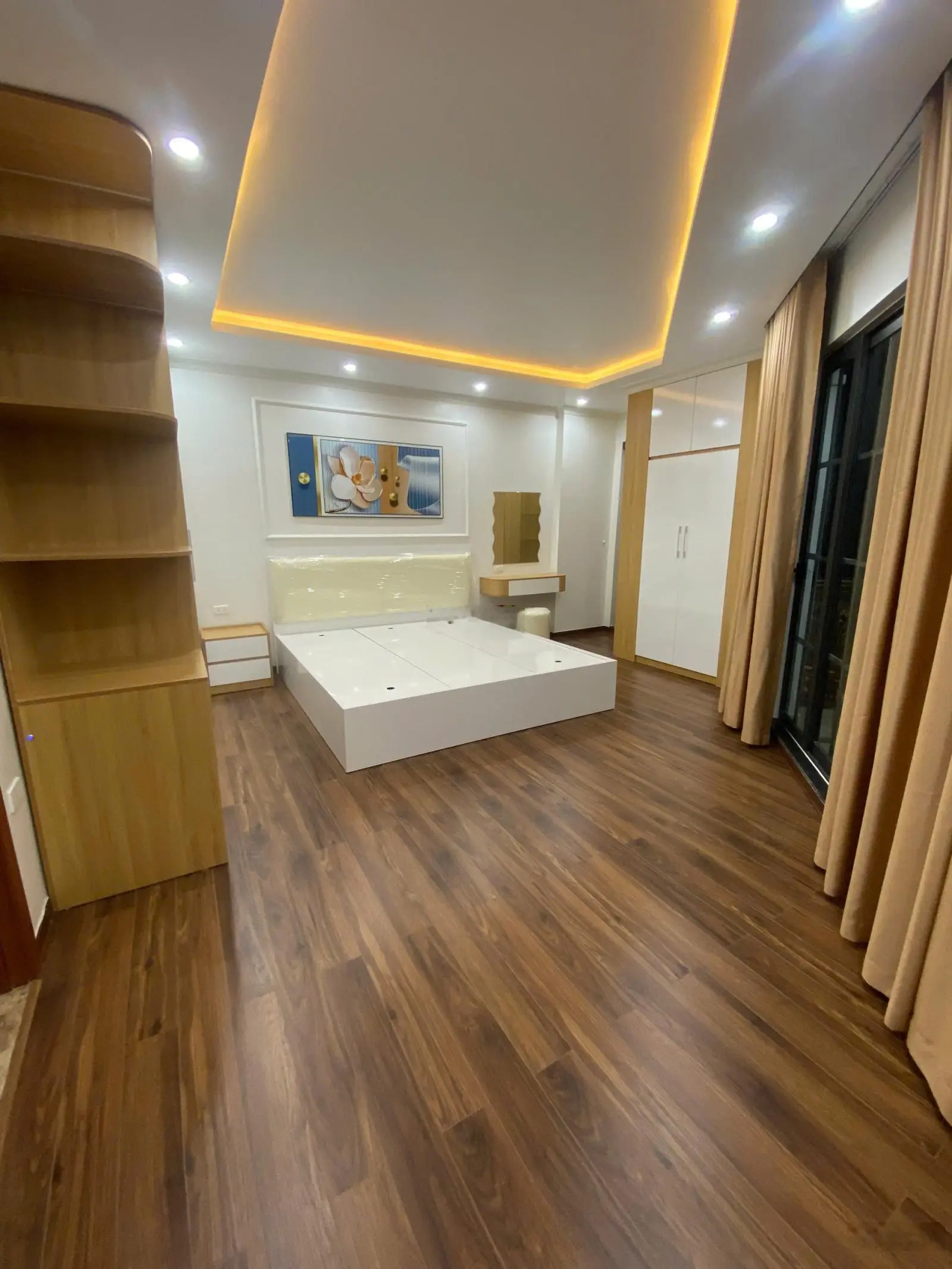 Hàng hiếm tại tái định cư Vinhomes Cầu Bính, lô góc 5 tầng, thang máy nhập khẩu, full nội thất