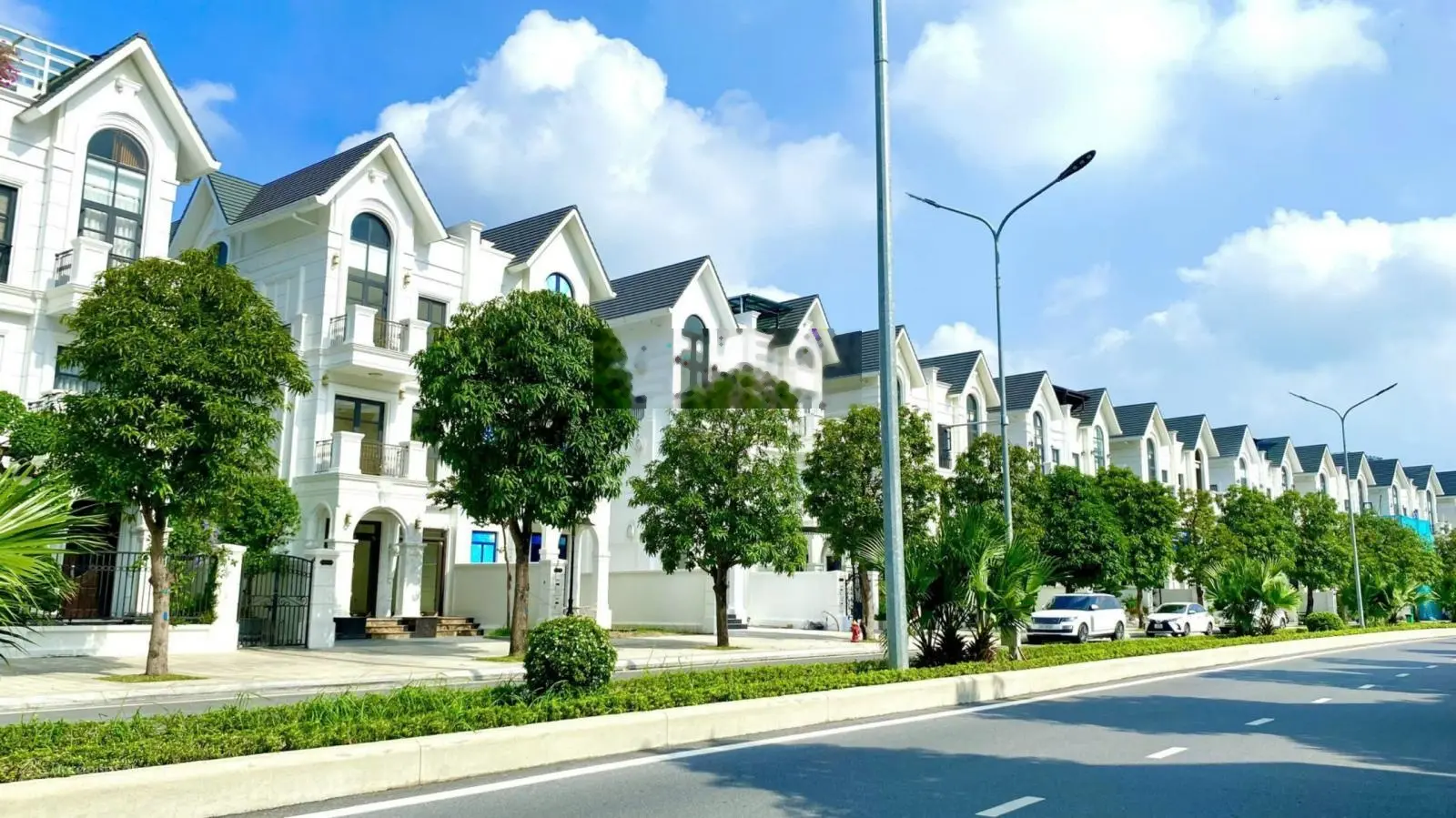 29 tỷ! Song lập HA2 Đông Nam 150m2- Hàng độc quyền- Không có căn thứ 2 tại Vinhomes Gia Lâm