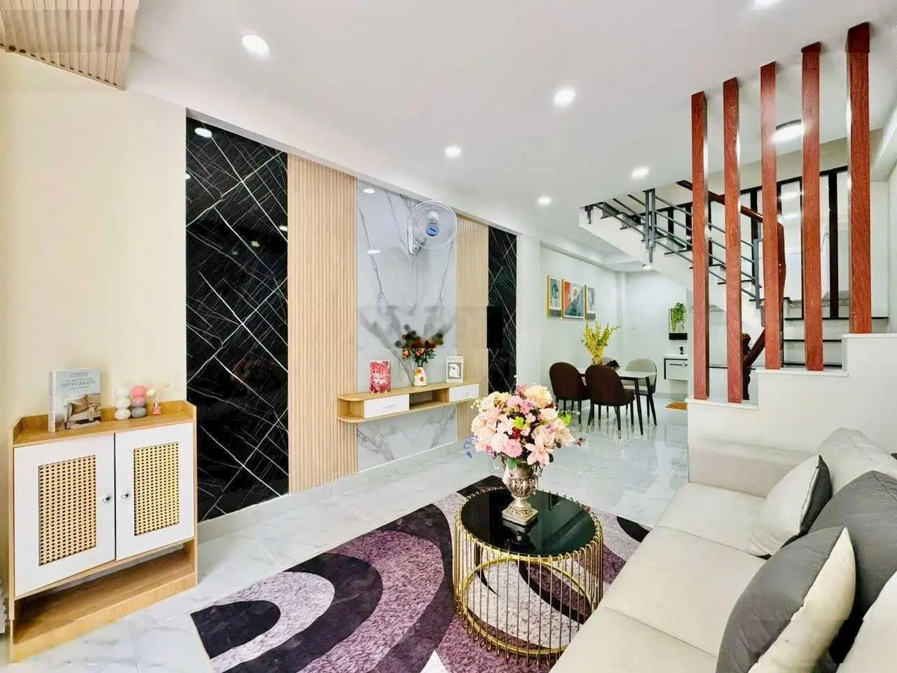 2,4 tỷ còn 2,2 tỷ. Bán gấp nhà 52m2, xây 1 trệt 2 lầu Nguyễn Suý - Gần chợ Tân Hương, hẻm 5m sổ sẵn