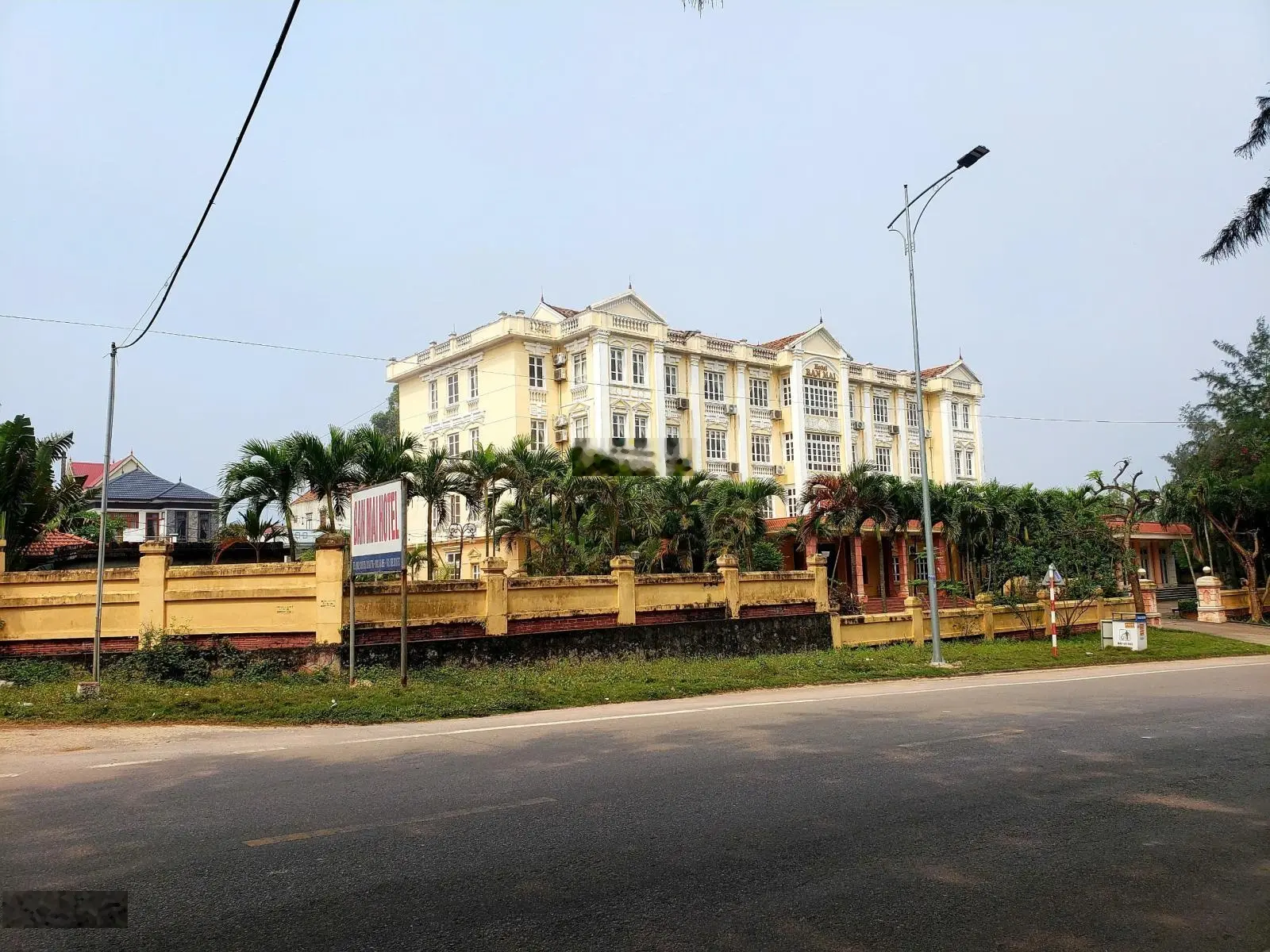 Chính chủ bán nhanh Khách Sạn Ban Mai siêu rộng đẹp tại biển Trương Pháp - Đồng Hới - Quảng Bình