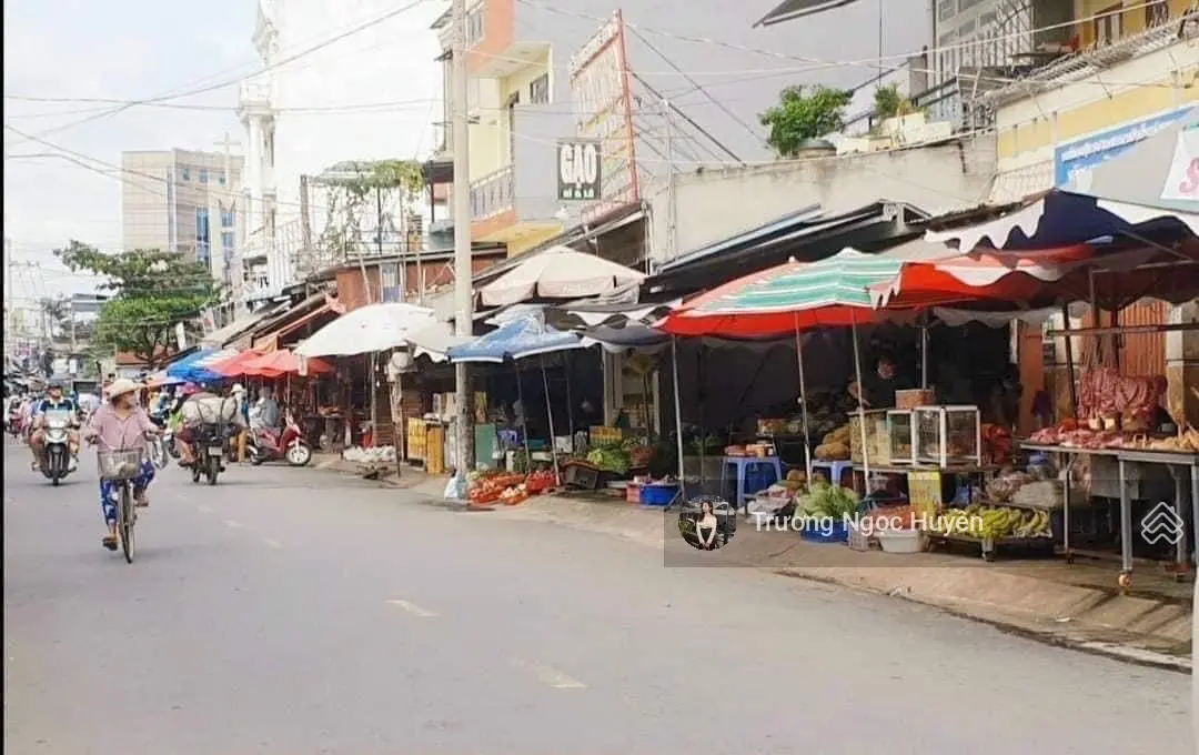 Bán đất đẹp Đường Nguyễn Huệ, Phường 9, gần VinCom Plaza Thành Phố Sóc Trăng 120m2 giá 550triệu SHR