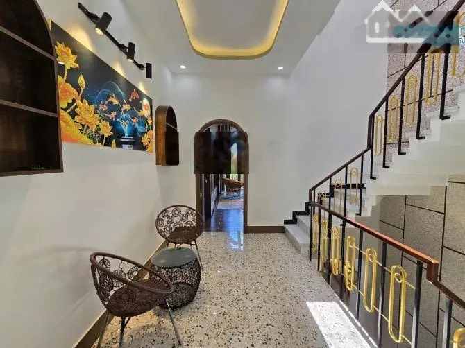 Bán nhà Lạc Long Quân, P10, Quận 11. SHR, pháp lí chuẩn