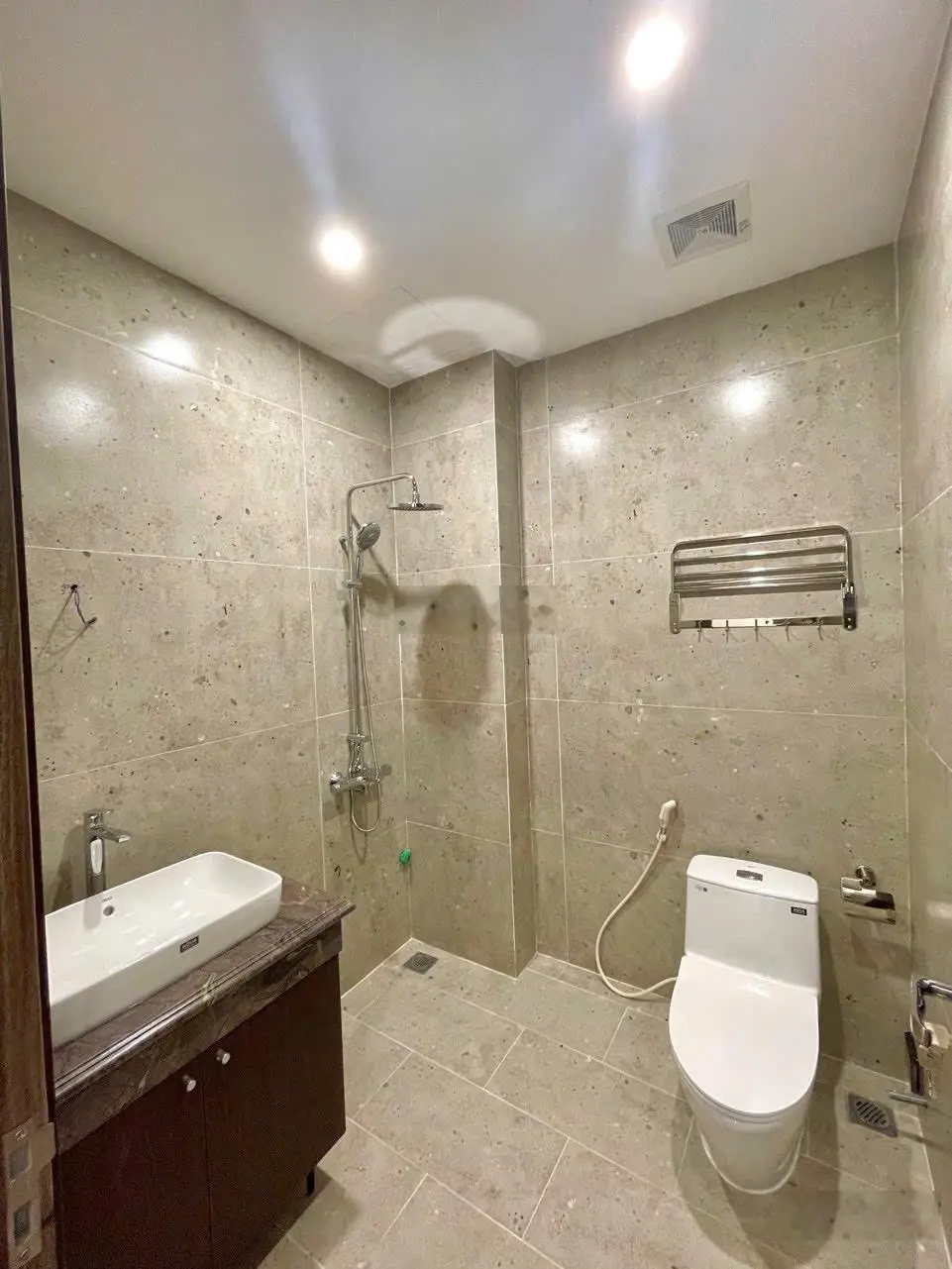 Bán nhà ngõ ô tô tránh phố Hoàng Minh Đạo, Bồ Đề, Long Biên