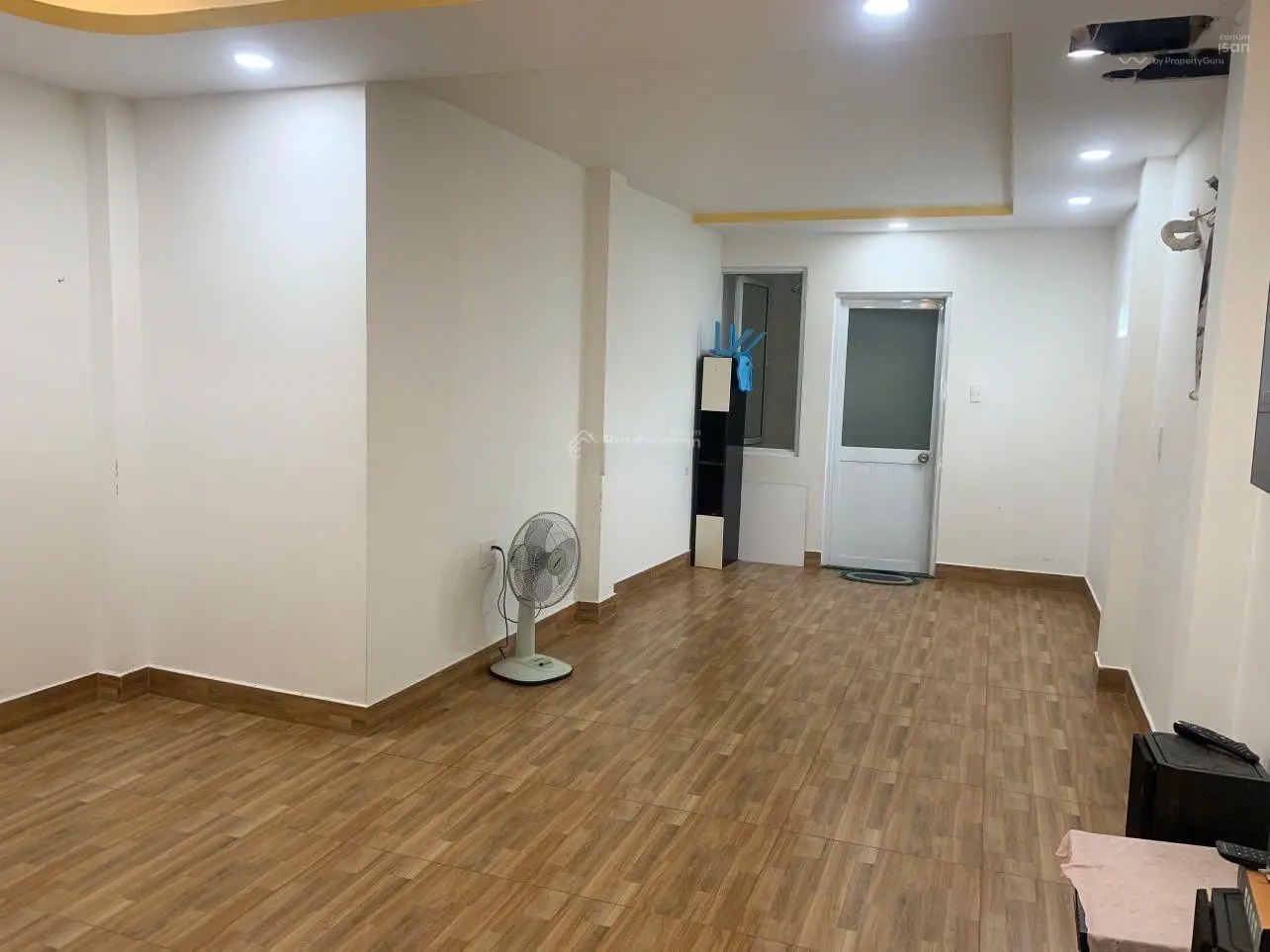 Chủ ngộp tiền cần bán gấp nhà Đường Bàu Cát - Phường 12 - Tân Bình. Giá 2 Tỷ 300/48m2 - SHR