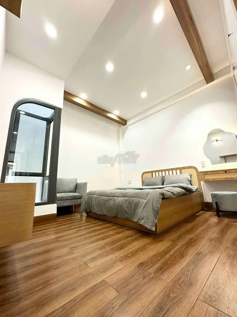 Bán nhà khu vip Nguyễn Thái Bình hẻm 8m dt 5,7x17m 4 lầu,6pn 7wc