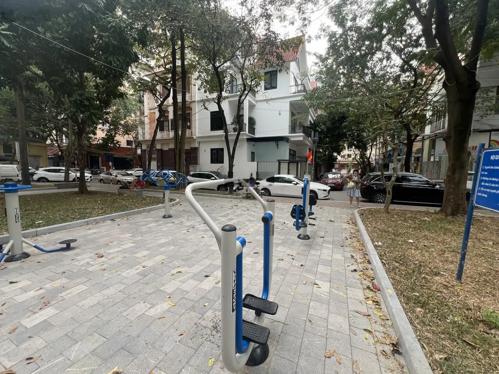 Bán BT lô góc view Vườn Hoa Lưu Hữu Phước Mỹ Đình, vỉa hè - Đường bàn cờ