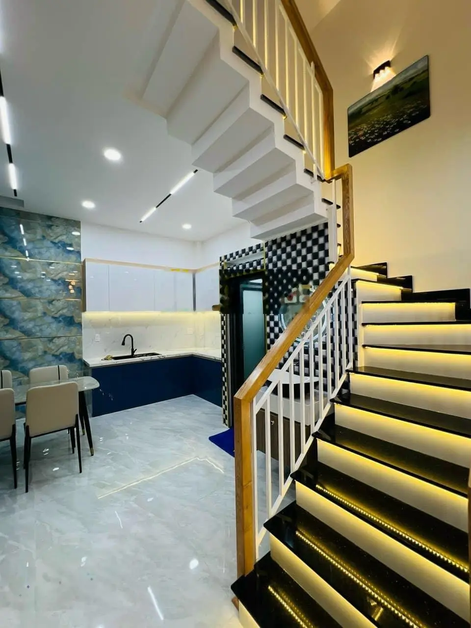 Bán gấp nhà 441/xx Nguyễn đình Chiểu , Phường 5, Quận 3,56m2/2 tỷ 850tr ,Hẻm xe hơi ,sổ hồng riêng
