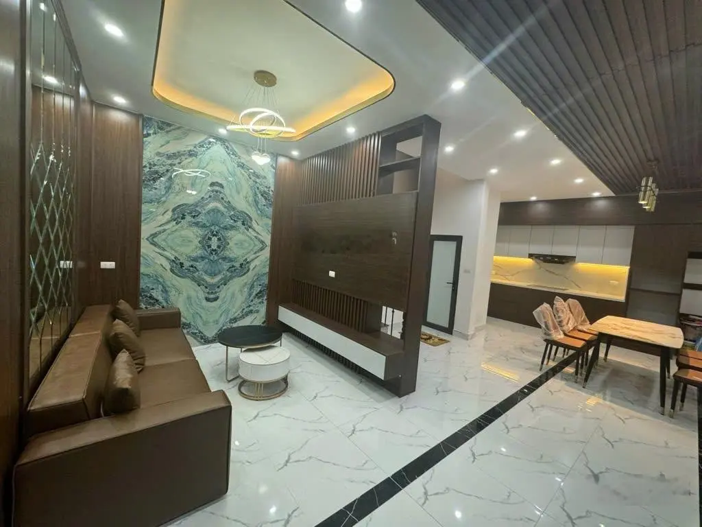 Vương thừa vũ - ô tô tránh sát nhà - khu quân đội - dt: 50m2; mt: 8.6 m - nhỉnh 10 tỷ