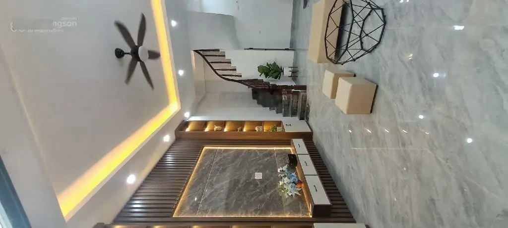 Chính chủ bán gấp nhà Trương Định 38m 3 ngủ 6 tỷ, ô tô đỗ cổng, lô góc, ngõ rộng thoáng, nở hậu