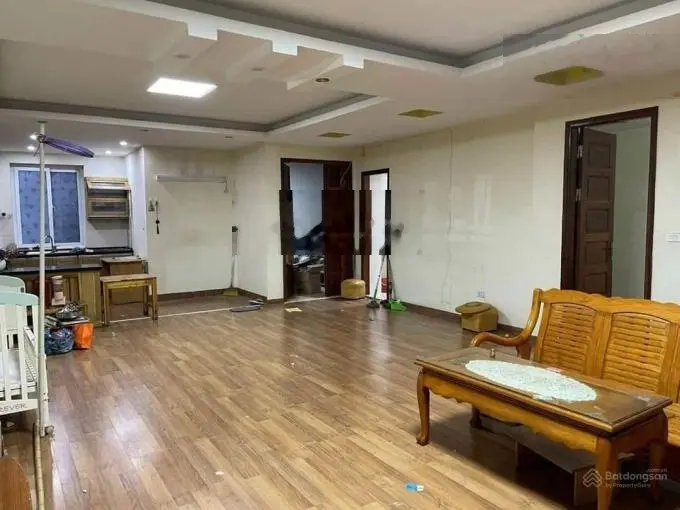 Bán nhà phố víp Đê La Thành-Đống Đa kinh doanh đỉnh,oto tránh,ngõ thông 70m2/4T/5.5mMT 12 tỷ cóTL