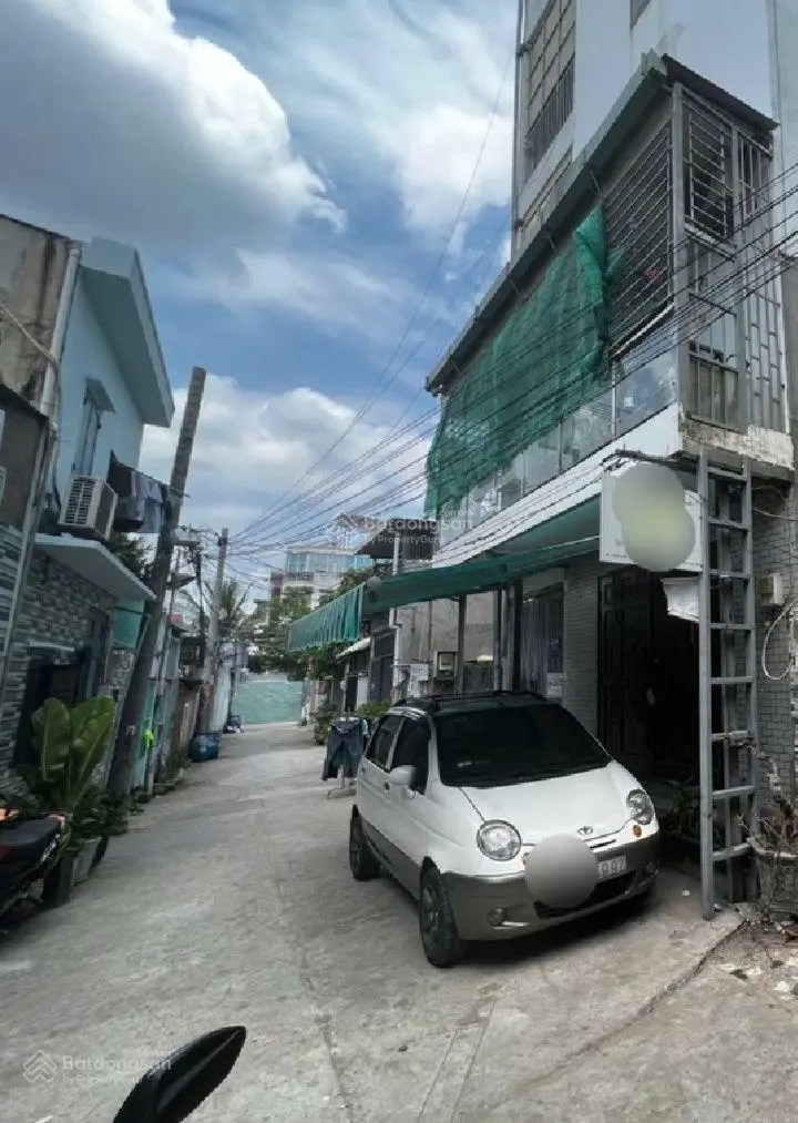 Đường Linh Đông mặt tiền hẻm 8m .