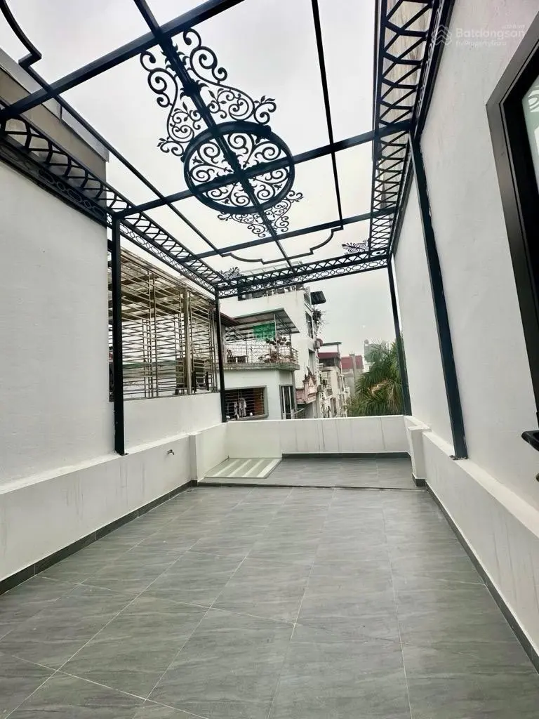 Bán nhà đẹp khu phân lô Hồng Hà - ô tô ngủ trong nhà - thang máy êm ru - nhỉnh 15 tỷ