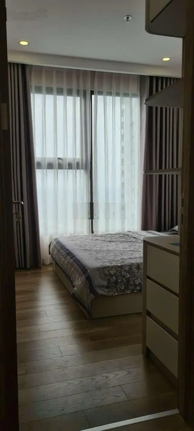 Bán nhanh căn hộ 2PN 2VS giá 3.080 tỷ rộng 58m2 tầng trung view biệt thự đảo rất đẹp tại Sol Forest