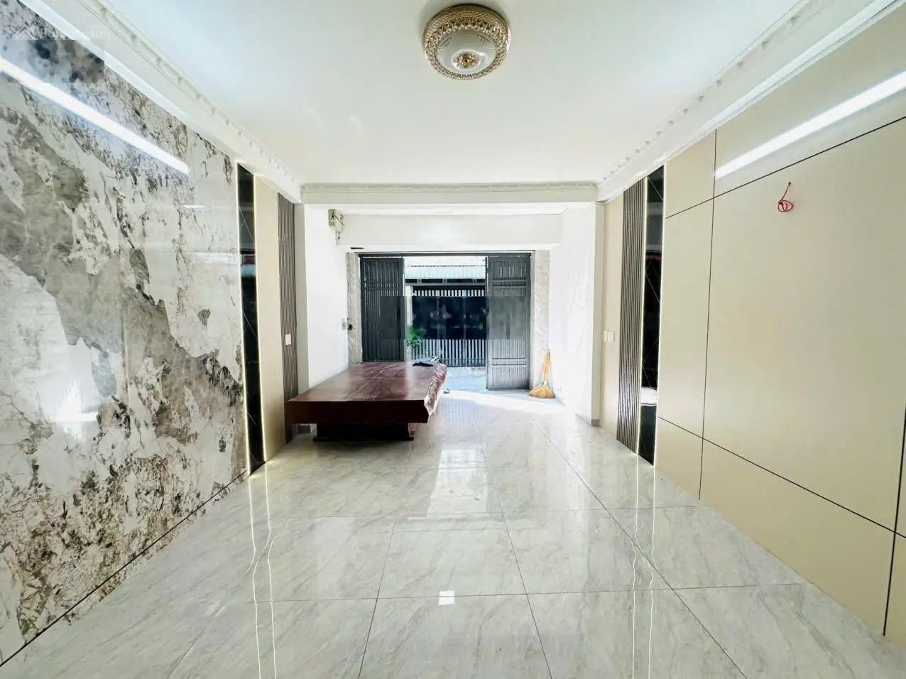 Bán nhà phố 4m x 14m đúc 2 lầu 4PN 3WC Sân thượng, hẻm 1/ ngắn cách đường chỉ 30m