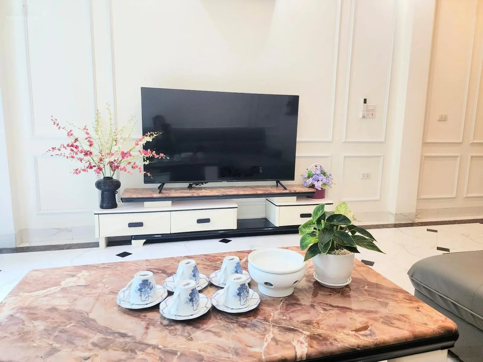 Liền kề mặt chợ, kinh doanh sầm uất, 110m2, 5 tầng, giá 25 tỷ, khu Đô Thị Văn Quán, Quận Hà Đông