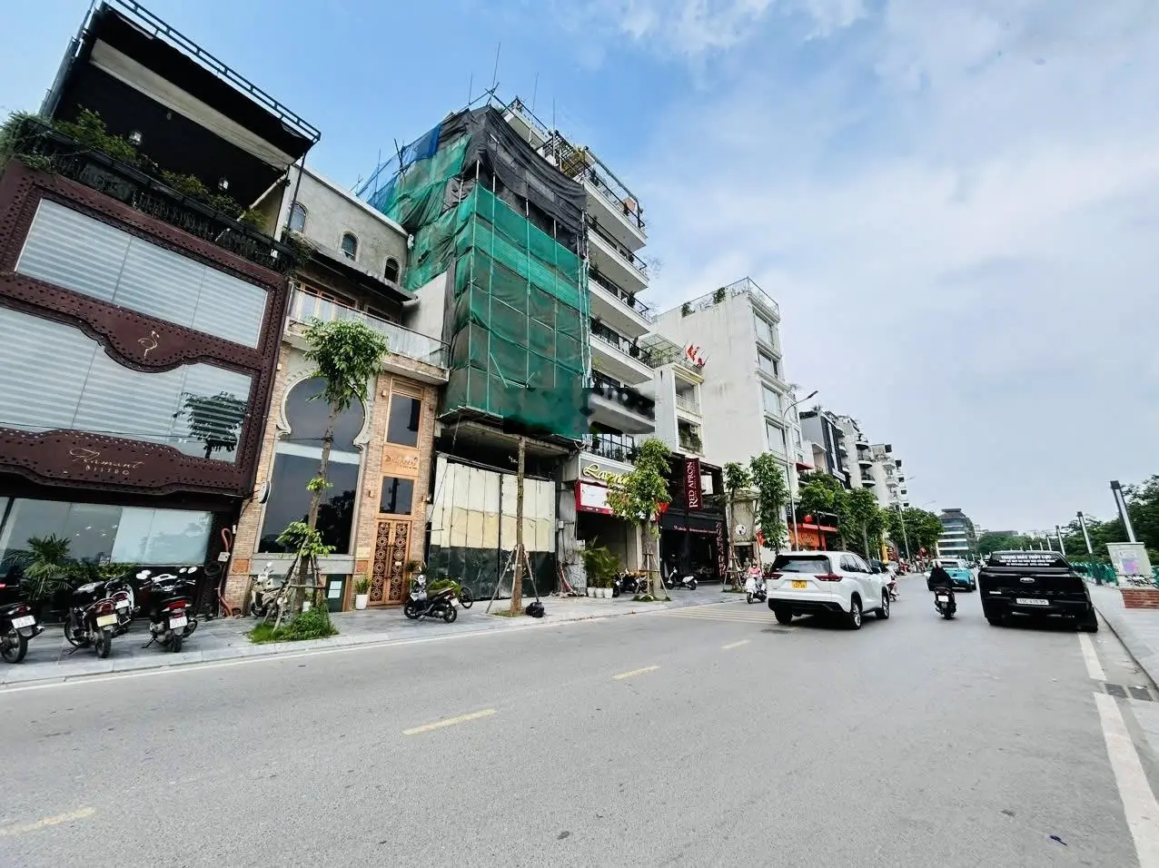Thông Tin Chuẩn Phường Quảng An Mảnh Đất Mặt Phố Lô Góc 2 Mặt Đường, Mặt Tiền 11.3m, Giá: 90.9 Tỷ