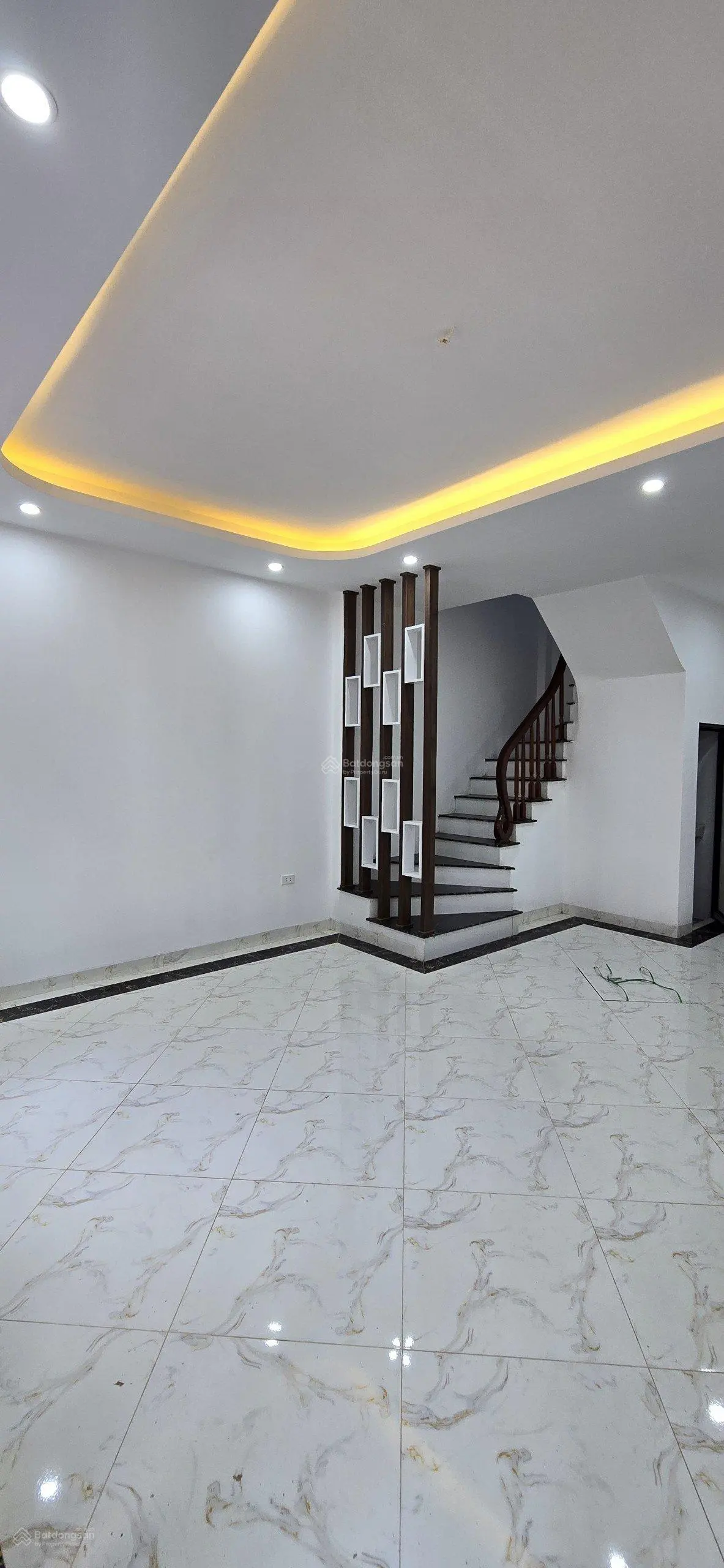 Rẻ nhất hoài đức! nhà 4t*56m2, có sân để xe riêng. xây độc lập, ô tô đỗ cửa.cách đl.thăng long 200m