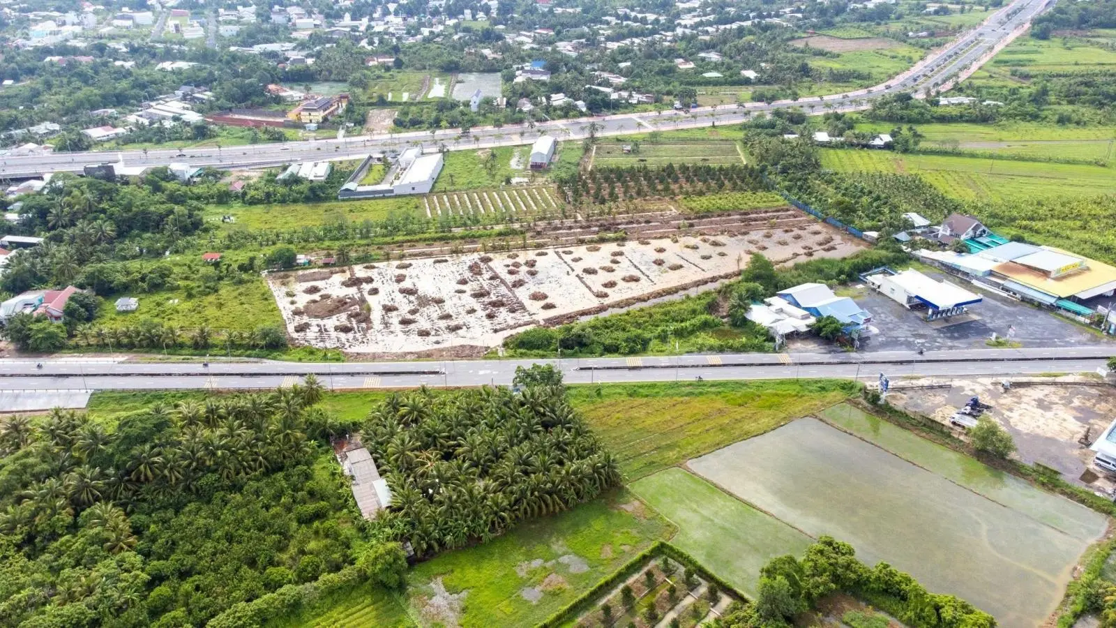 Bán 1.5 ha đất Ngay khu trung tâm tam giác QL1A và Võ Văn Kiệt, Tân Quới Tây, TP.Vĩnh Long