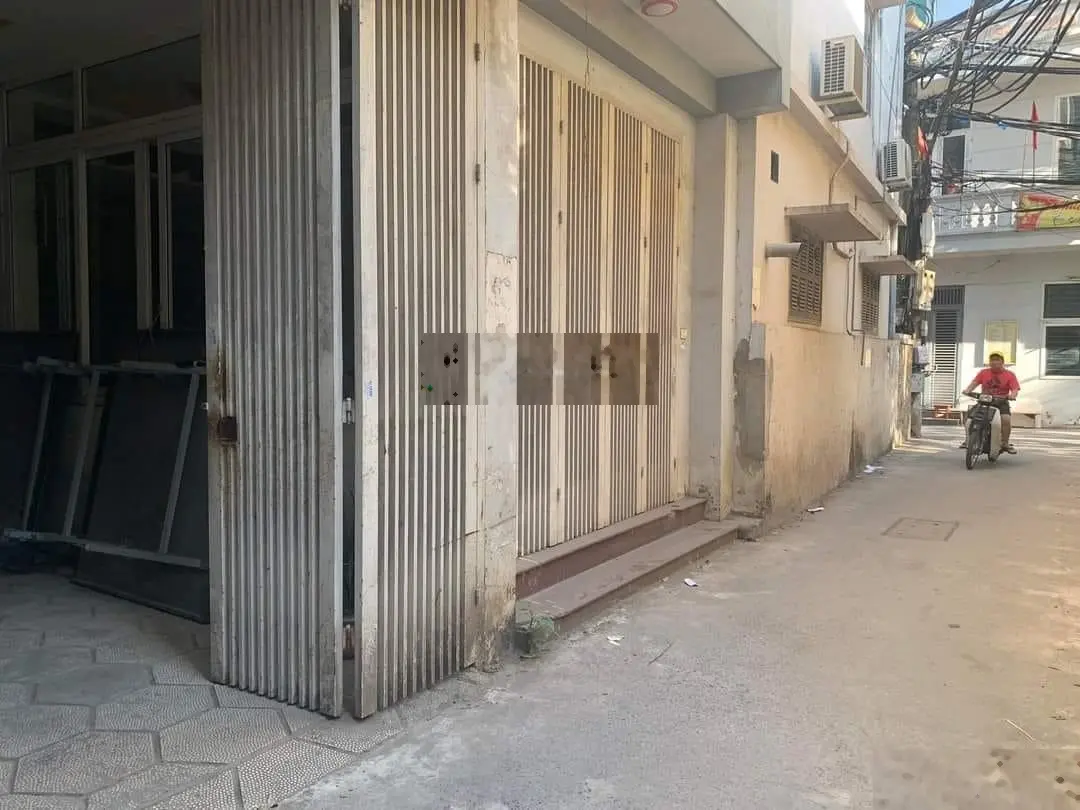 Cần bán đất tặng nhà 2 tầng còn tốt, 180m2, ô tô tránh đỗ, lô góc, mặt tiền 8m, 31.5 tỷ Thái Thịnh