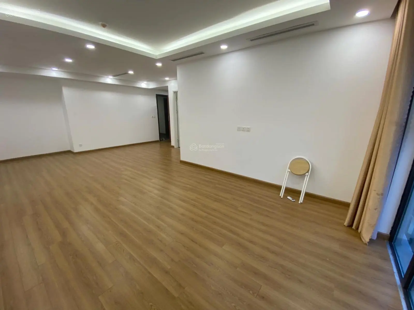 Tôi chính chủ cần bán căn hộ siêu hiếm, tầng đẹp tại Hà Nội Paragon - giá cực chất chỉ 5 tỷ