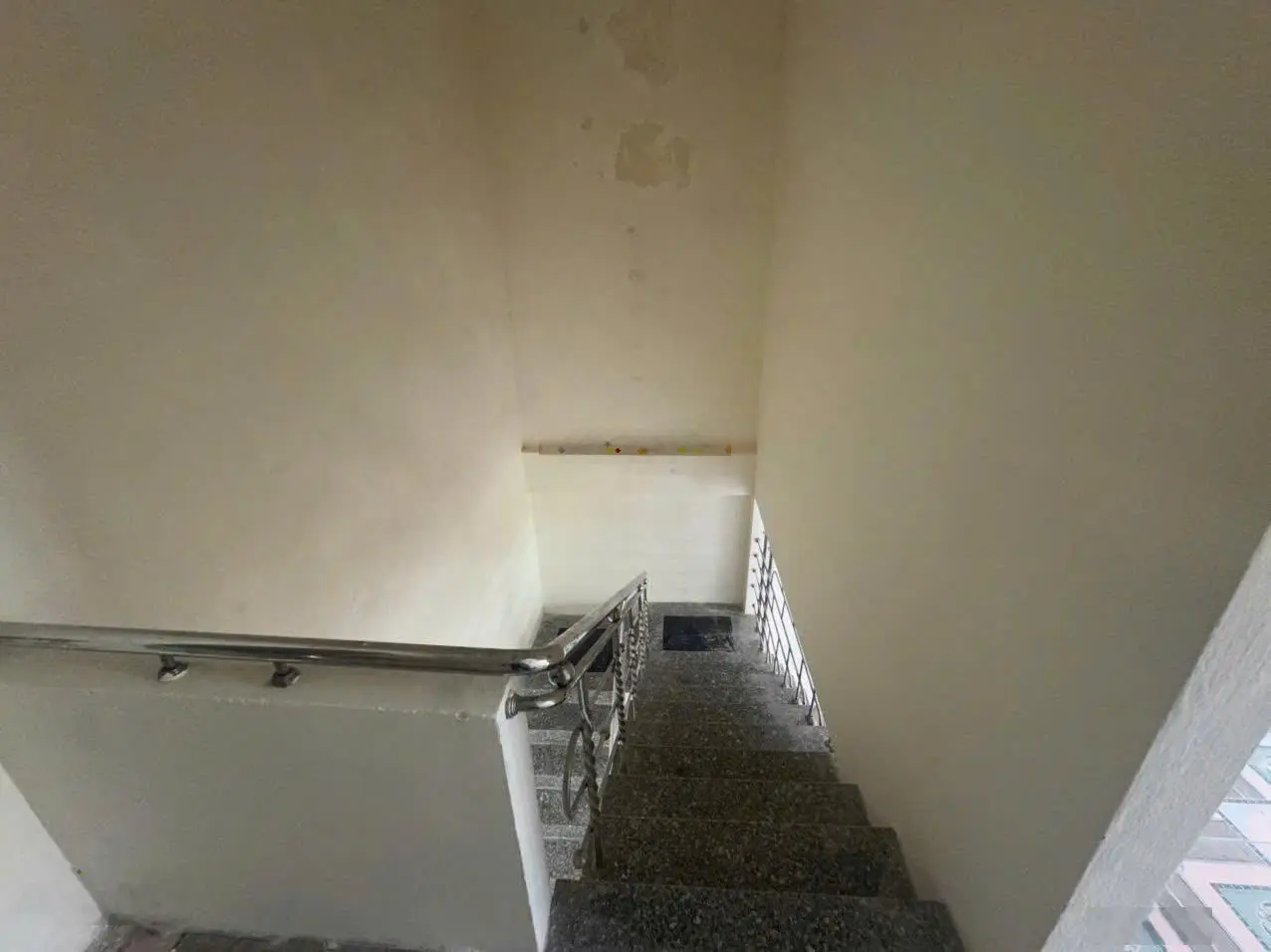 Bán nhà 2 tầng MT đường 10m5 Bùi Quốc Khái, khu biển Tân Trà, Ngũ Hành Sơn - Giá rẻ 4,6 tỷ/100m2