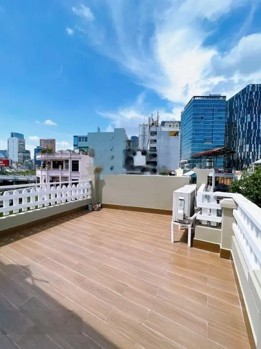 Mặt tiền 5 tầng 8 phòng có thang máy, Bến Vân Đồn, Vĩnh Khánh Quận 4