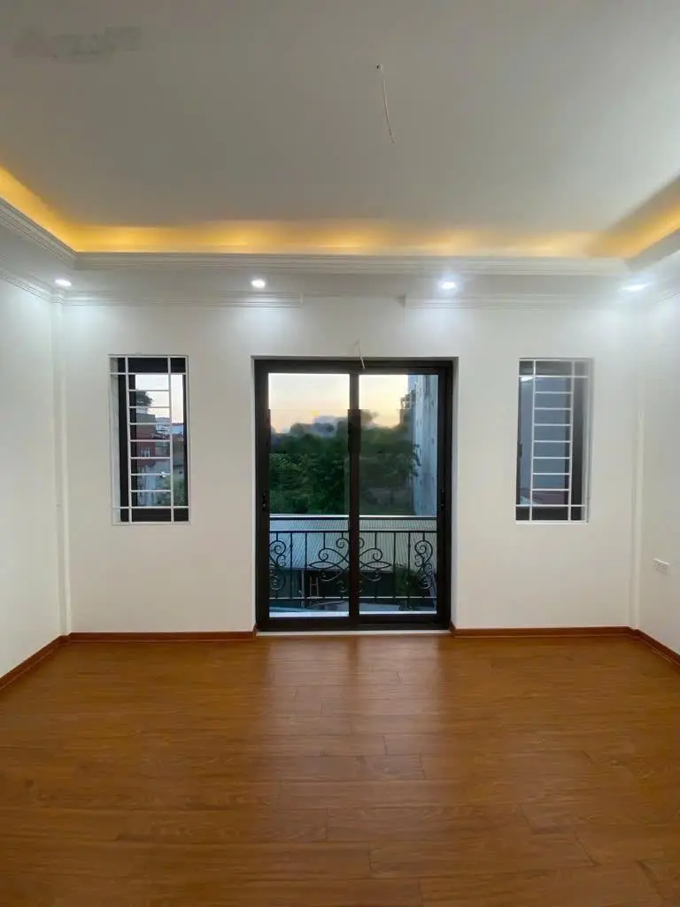 Siêu phẩm HOÀNG MAI, 6 tầng-THANG MÁY nhập khẩu, lô góc thoáng sáng, gần mặt phố, ngõ thông tứ tung