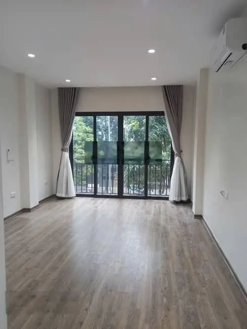 Thang máy, phân lô mặt phố, kinh doanh cực vượng
