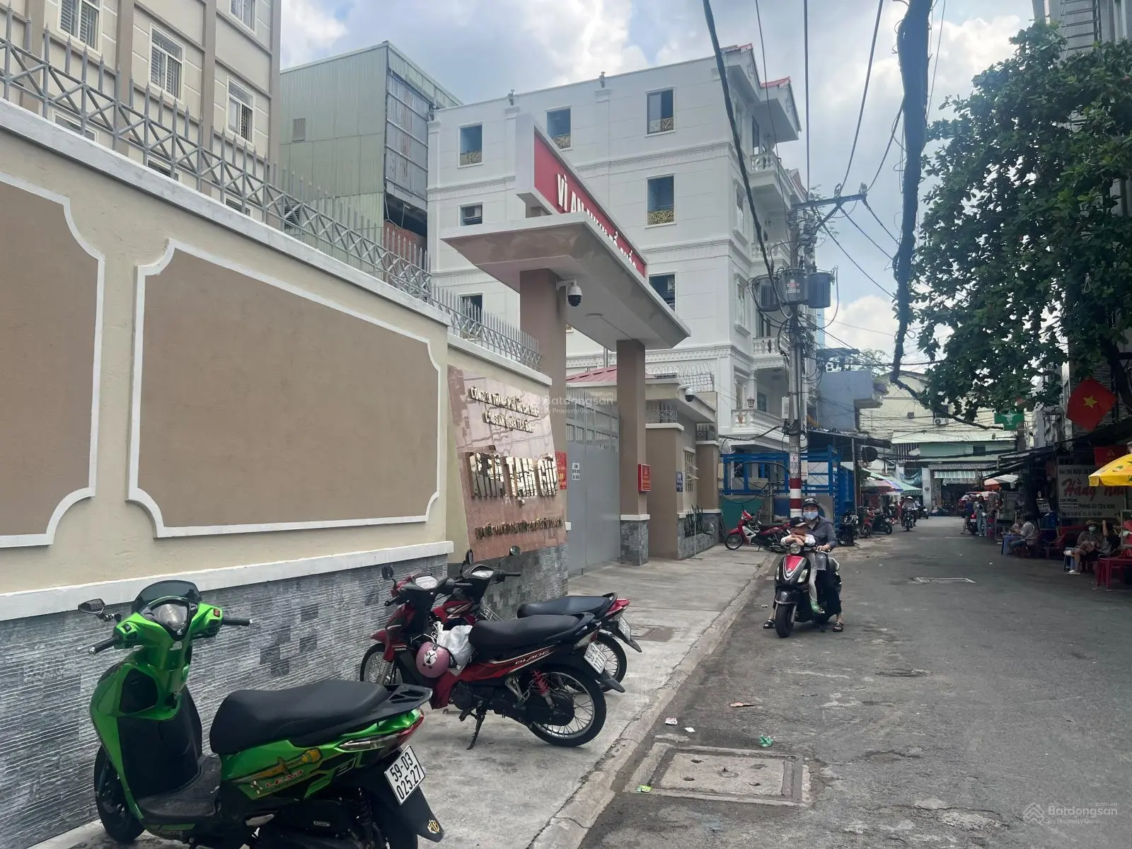 Bán nhà (đất)5,9x16 thổ cư hẻm thông xe hơi P14 Q11 TpHCM