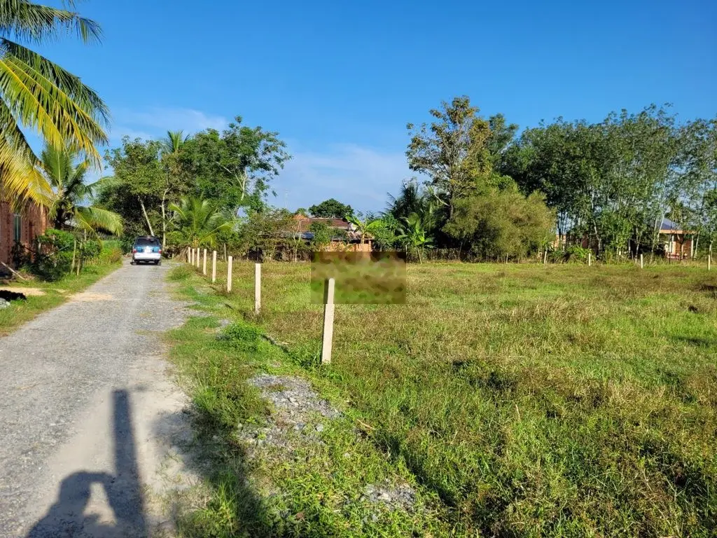 5x33. Hơn 174m2 gần full thổ cư. Rớt nhựa 200m.Kế bên cổng KCN. 560tr.