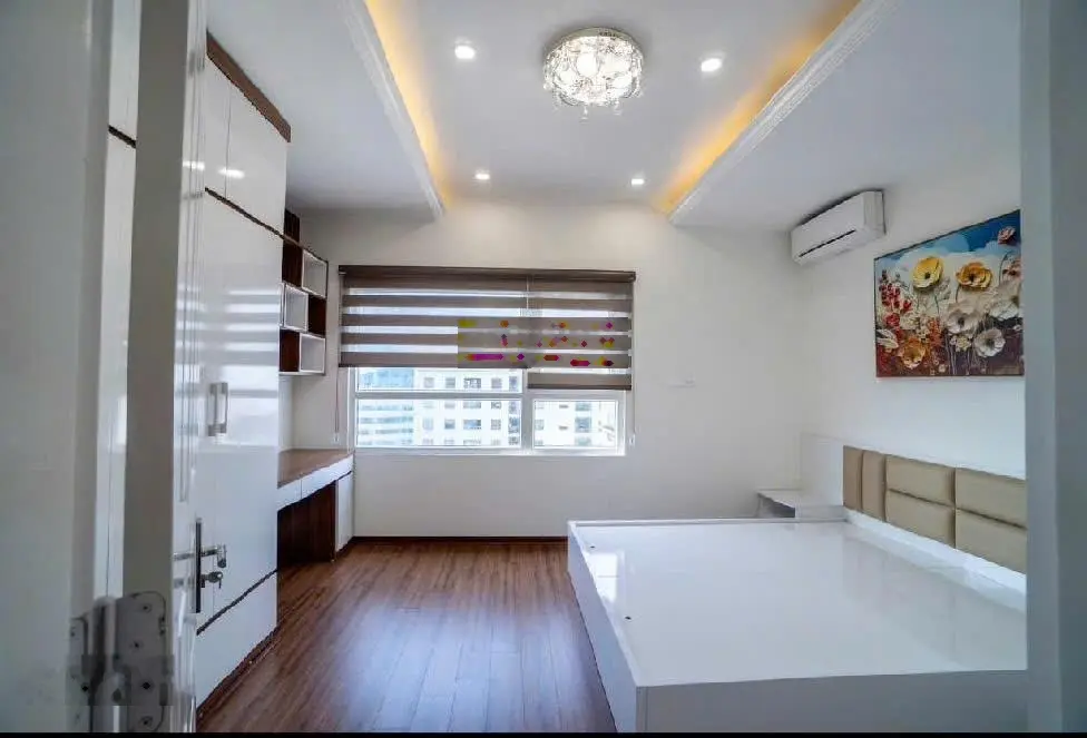 Chung cư CC Nguyễn Chí Thanh, Đống Đa, đẹp như KS, góc, 3 thoáng, 4 ngủ, 149m2, giá: 10,5 tỷ