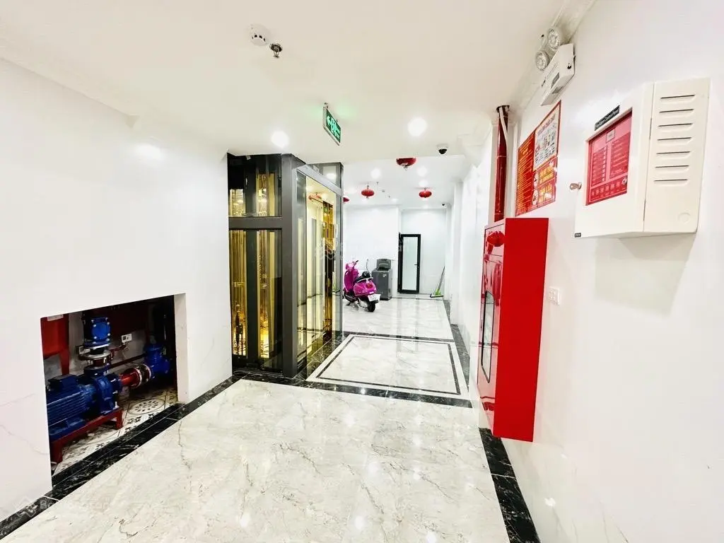 CHDV , cc mini ngay TÂY TỰU ,7 tầng thang máy ,12 khép kín, lô góc , gần chợ ,7,X Tỷ 0985 387 ***