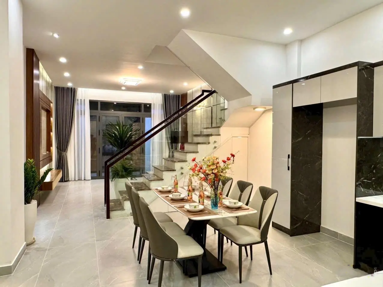 Chính chủ bán nhà DT:4,8x13 giá 6 tỷ 79,1 trệt 2 lầu,sổ hồng ,HBC,TĐ,0908284781-0908016419
