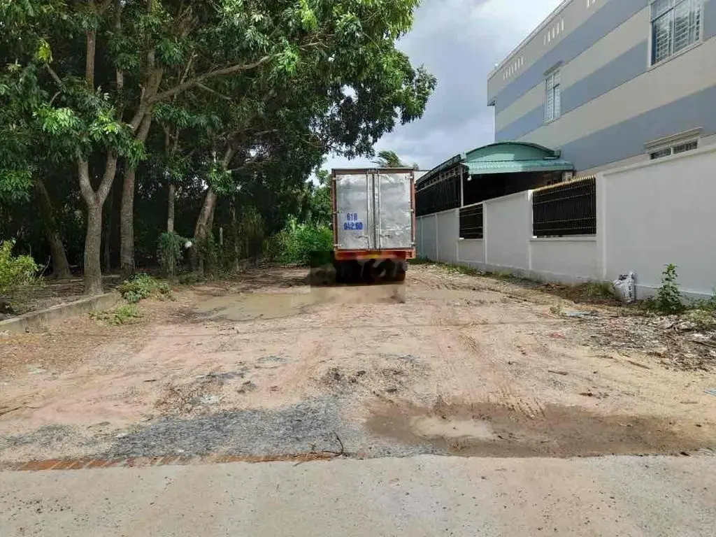 bán đất đường to thạnh quý . xây kho hoặc nhà đẹp