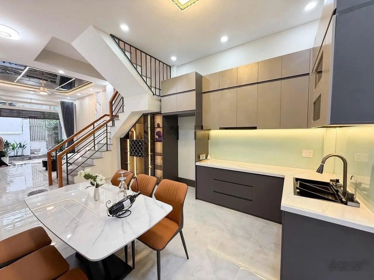 Ngộp BANK bán nhà riêng tại Thuận Giao, 2,5 tỷ, 80m2, 4PN, 3WC, bán gấp!