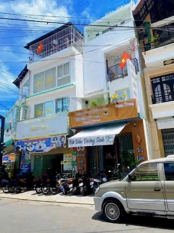 Nhà 3 tầng Phương Câu, 6,5 tỷ * Cách biển Trần Phú: 400m