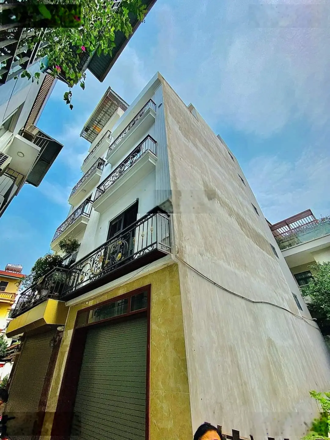 Bán Nhà Ngõ 77 Xuân La Tây Hồ 35m 5 Tầng Dân Xây Ngõ Thoáng Gần Hồ Tây Gía 5,6 Tỷ.
