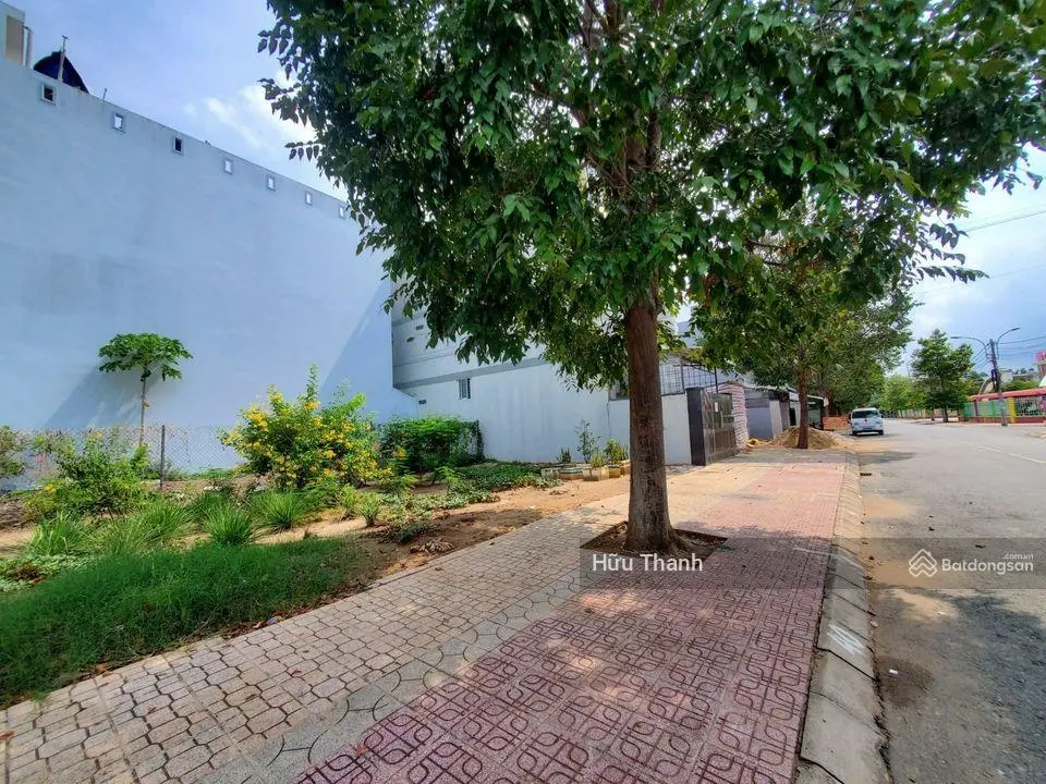 Đất kế bên chợ Thuận Đạo 120m2. Ngay đường Phan Văn Mãng, thị trấn Bến Lức. 0937 809 ***